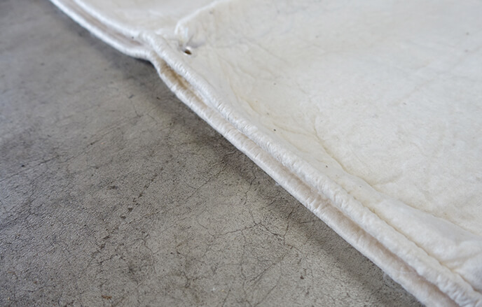 製品を折り曲げても使用が可能です。